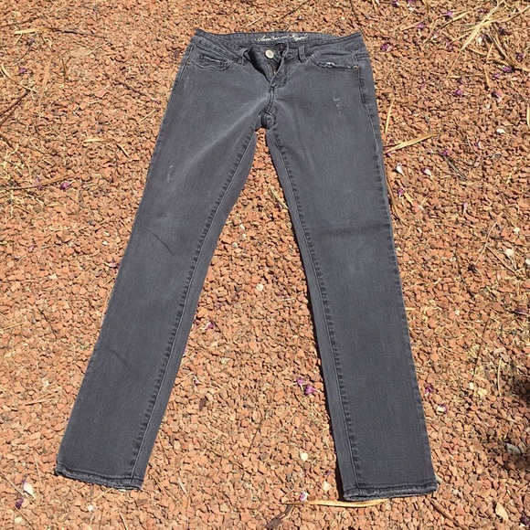 American Eagle Outfitters Denim - AE lowrise distressed stretch skinny jean